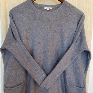 Loose Gray Sweater with Fitted Sleeves